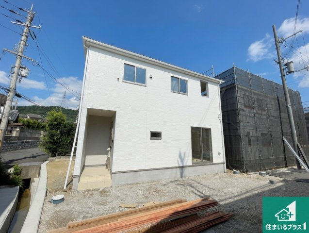 交野市神宮寺　第7期　新築一戸建ての外観|安心の10年保証！外観を美しく保ち、雨水で汚れを落とします！気になることがありましたら、お気軽にお問い合わせください！