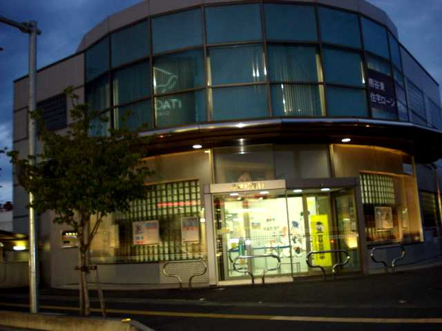 【周辺】 | スリーズ・ピュイ | 武蔵野銀行　熊谷東支店まで1,000ｍ