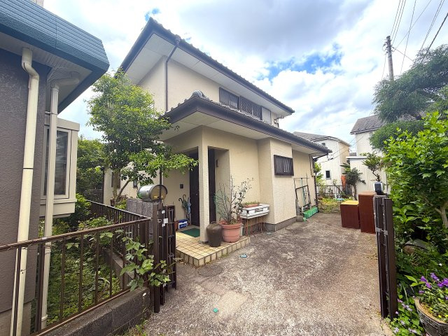 土地面積87坪以上！建築条件無し／瀬谷区阿久和東2丁目の外観|土地面積がとても広く、大きな家を建築したかった方に最適です！
※本土地上には売主様所有の既存の戸建がございます。