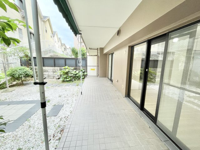 ダイアパレス枚方山田池公園の庭