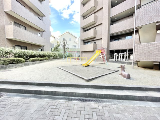 ダイアパレス枚方山田池公園の外観