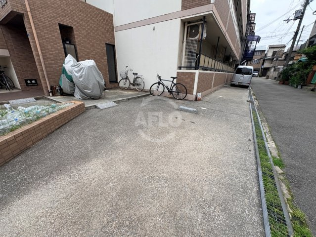 ディアコート東田辺の駐車場|ディアコート東田辺　駐車場