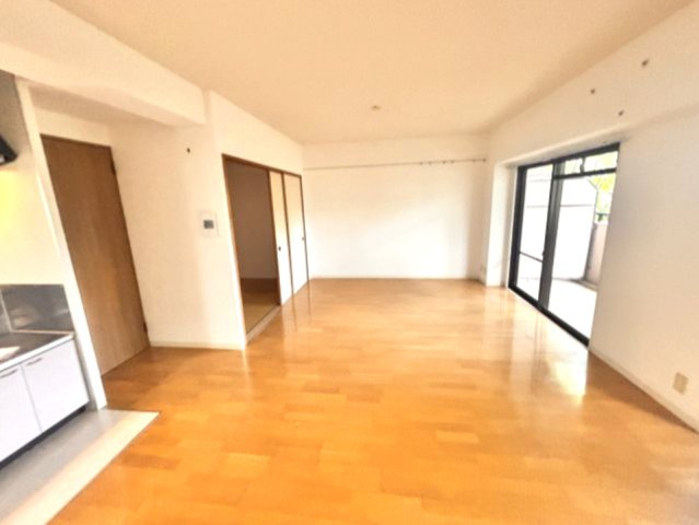 フォリア岡本の居間・リビング