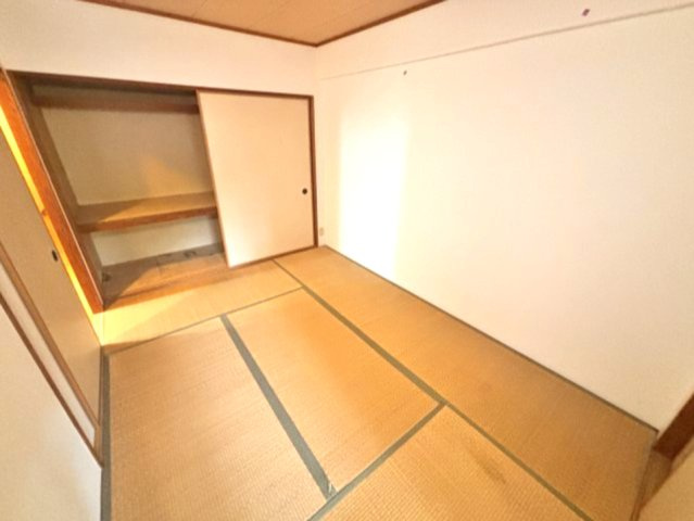 フォリア岡本の寝室
