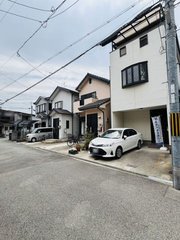 高石市綾園2丁目　中古戸建の前面道路含む現地写真