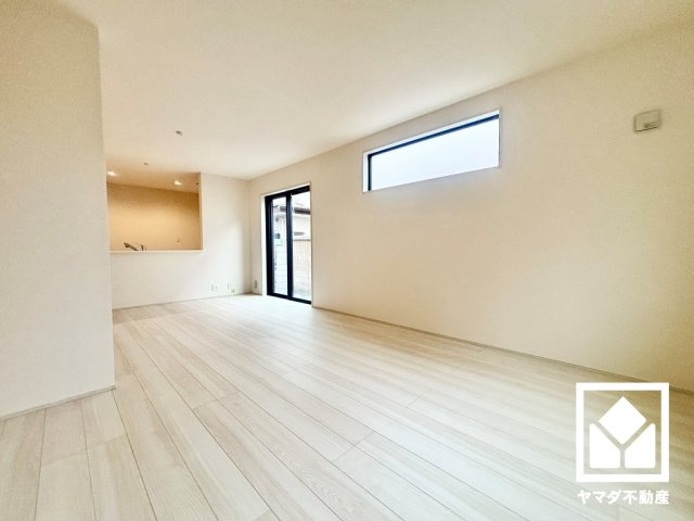 宇治市伊勢田町名木１丁目の居間・リビング
