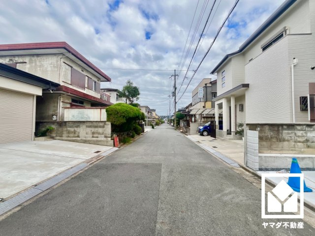 宇治市伊勢田町名木１丁目の前面道路含む現地写真