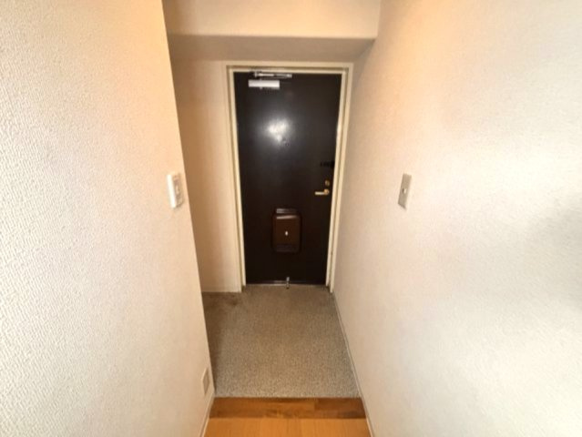 フォリア岡本の玄関