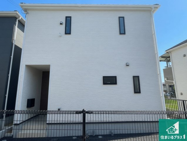 交野市神宮寺　第7期　新築一戸建ての外観|安心の10年保証！外観を美しく保ち、雨水で汚れを落とします！気になることがありましたら、お気軽にお問い合わせください！