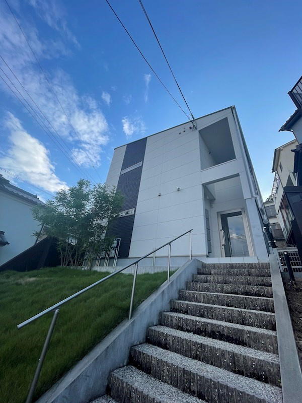 THE CITY 板宿の外観