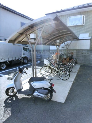 【その他共用部分】 | ファーストキャロベリー | 自転車置き場