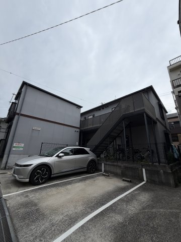 アネックスマーサの駐車場