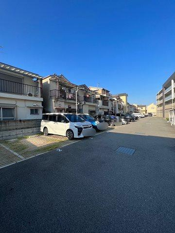 ザクシフの駐車場