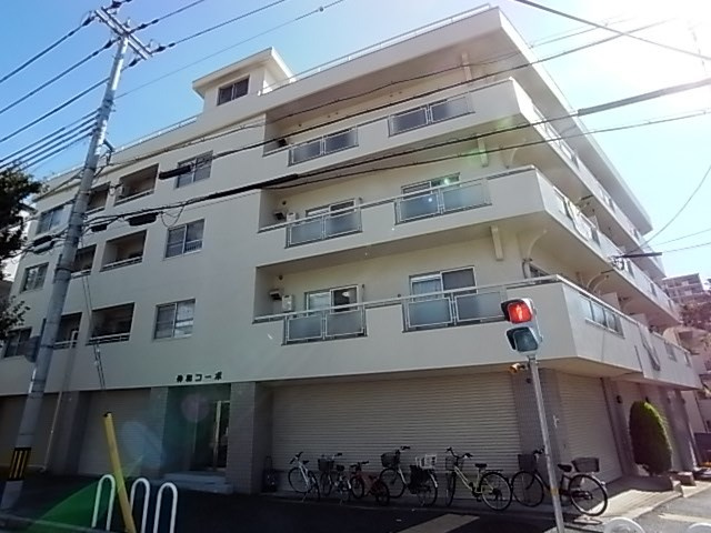 伸和コーポの外観