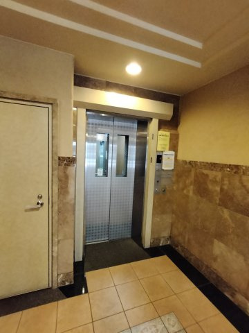ウォームスヴィル元町通のロビー