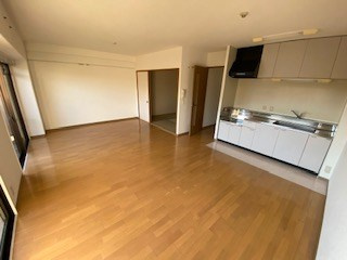 フォリア岡本の居間・リビング