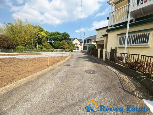 新築戸建　高座郡寒川町倉見の前面道路含む現地写真