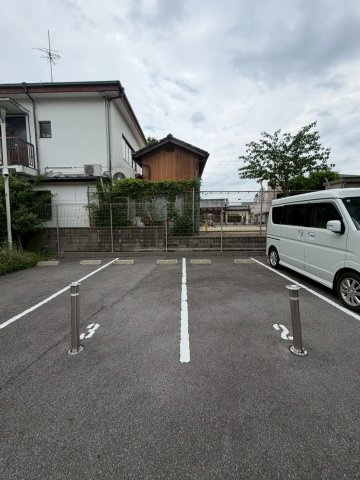 スプランディッド天王寺パークサイドの駐車場
