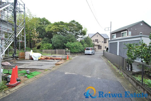 新築戸建　高座郡寒川町倉見の前面道路含む現地写真