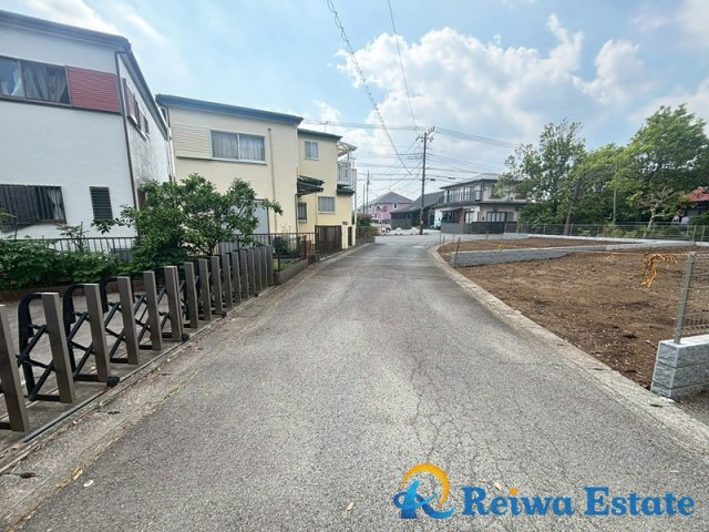 新築戸建　高座郡寒川町倉見の前面道路含む現地写真