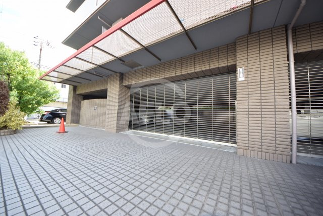 アクシス大阪の駐車場|アクシス大阪　駐車場