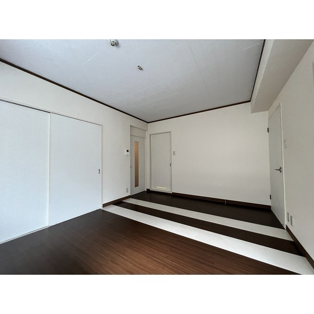 熊本市南区出仲間７丁目の賃貸マンションの居間・リビング