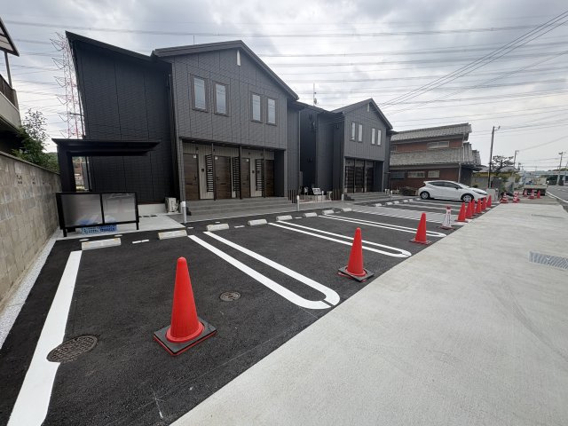 Anpool　B棟の駐車場