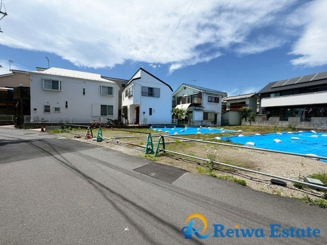 売地　茅ヶ崎市美住町の前面道路含む現地写真