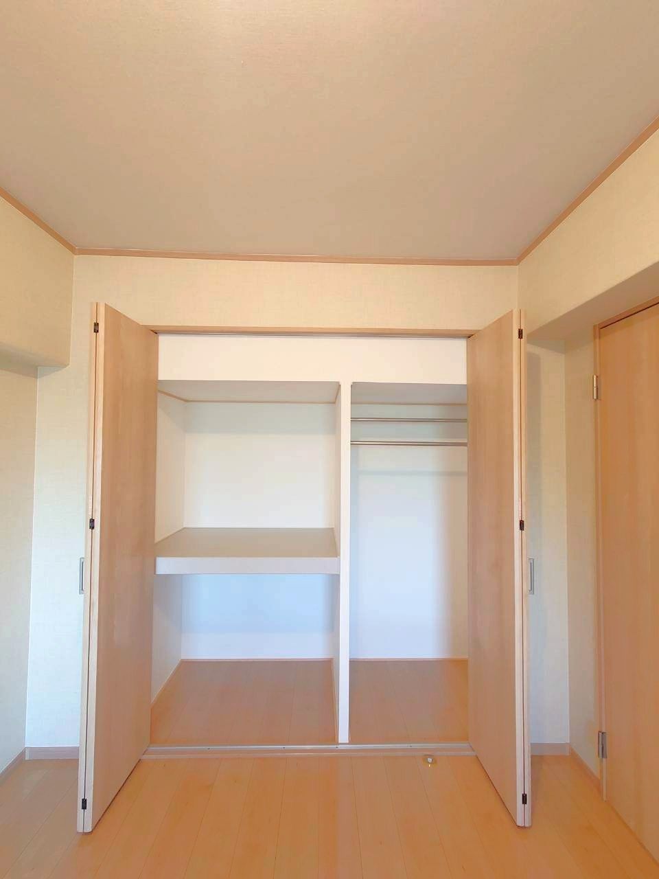 ＪＲ＆京阪２沿線利用可能◆２０２５年５月リフォーム完了◆リビング広々２１帖以上◆グローバル宇治木幡の洋室|洋室収納