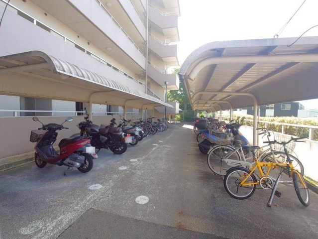 ＪＲ＆京阪２沿線利用可能◆２０２５年５月リフォーム完了◆リビング広々２１帖以上◆グローバル宇治木幡の駐輪場|駐輪場