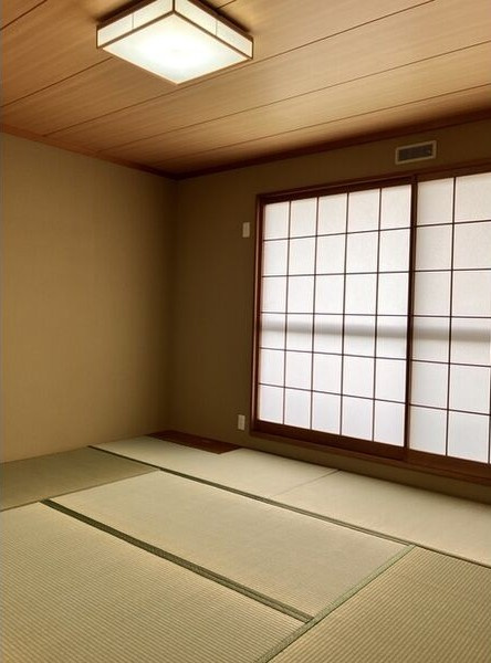 東郷町白鳥３丁目貸家のその他