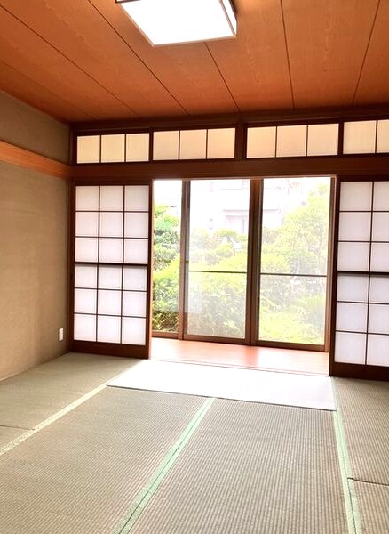 東郷町白鳥３丁目貸家の寝室