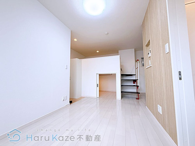 【居間・リビング】 | Mercure-Ⅱ【名古屋市賃貸・角地】