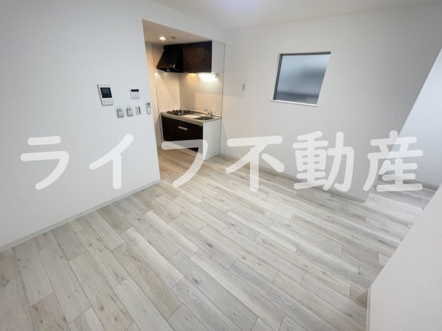ジーメゾン東大阪寿クラディアの内装|明るい室内です