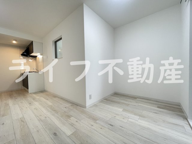 ジーメゾン東大阪寿クラディアの内装|明るい室内です