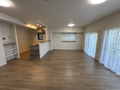 【居間・リビング】 | ライオンズマンション平野町リバーステージ | 4LDKから3LDKへ間取変更　LDK広々20.5帖へ