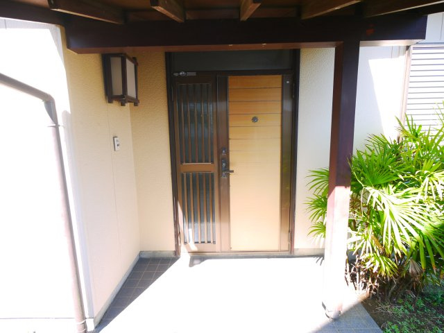 大網白里市南今泉　平屋中古戸建の玄関|敷地約60坪　４DK平屋平成元年築   白子海岸まで車約5分  