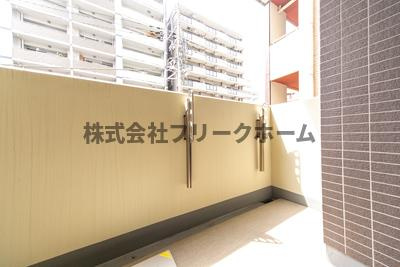 三鷹市下連雀３丁目の賃貸マンションのバルコニー