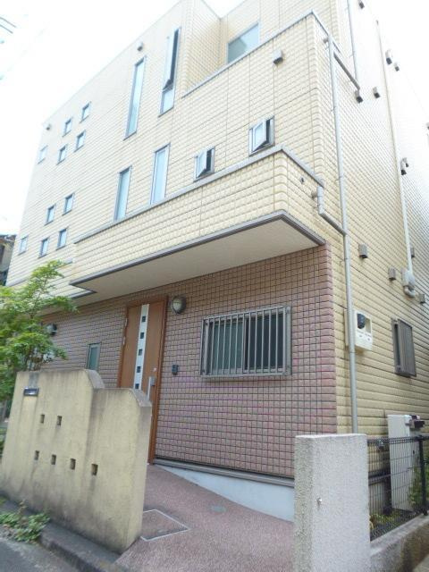 M.T.J Urasima hillsのエントランス