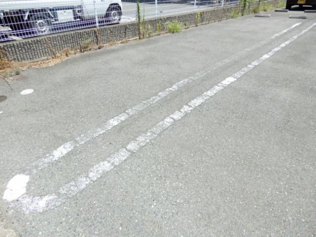 クレールカーサの駐車場