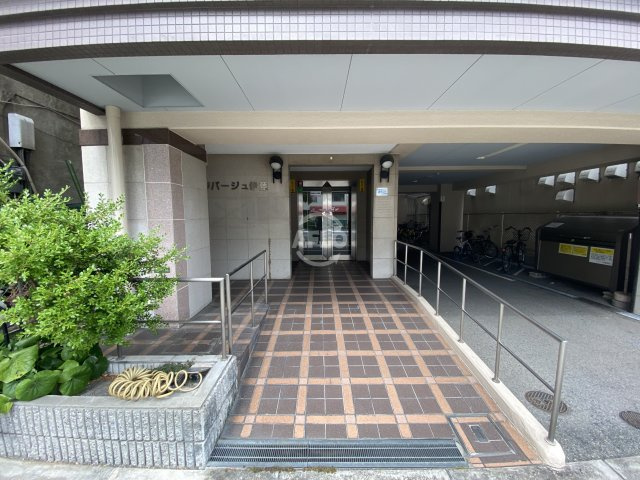 リバージュ伊藤のエントランス|リバージュ伊藤　エントランス