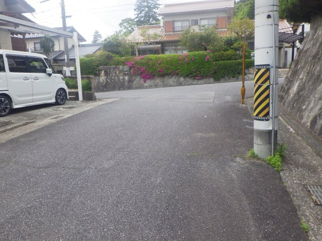 中古戸建　あさひが丘8丁目の前面道路含む現地写真