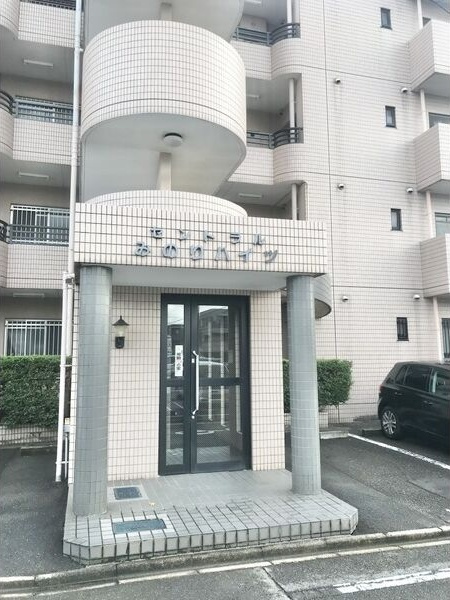 セントラルみのりハイツのエントランス