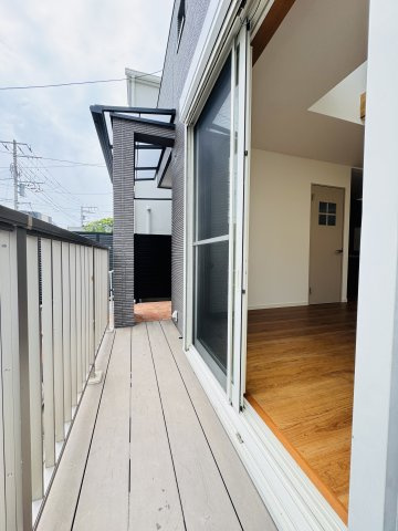 BALANCE LIFE HOUSE — 片瀬でちょうどいい暮らしのバルコニー