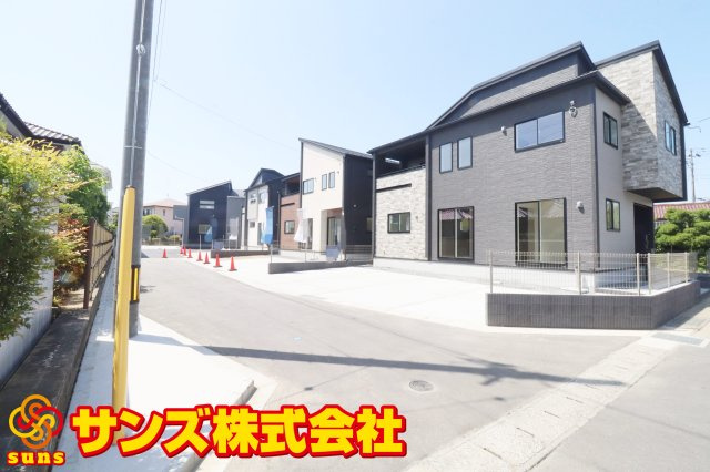 郡山市久留米2丁目　　　　2号棟　　　桜小学校、郡山第３中学区の外観|南東側から見た区画全体