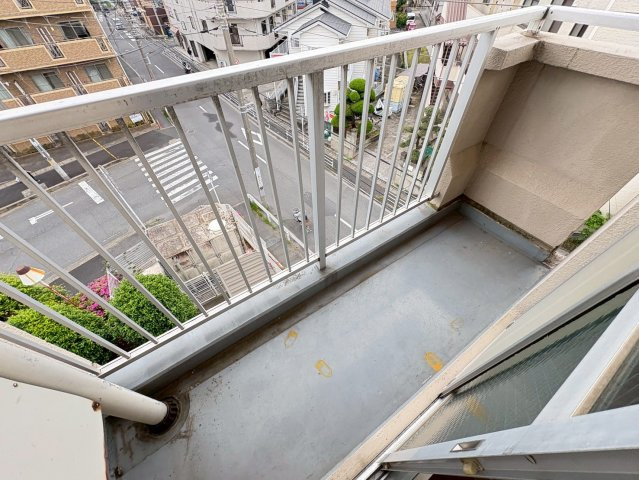 ガーデンタウン岡﨑のバルコニー