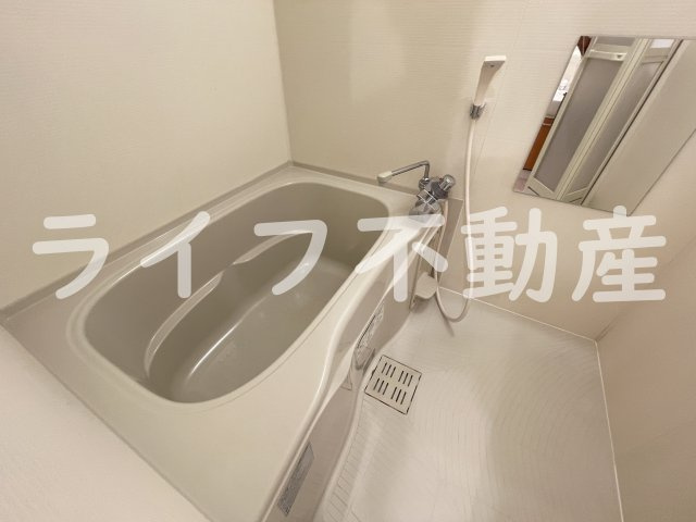 リバーサイド・ルーチェBの浴室|きれいなお風呂です
