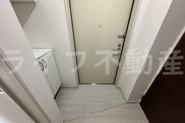 グリーンフォレストの玄関|収納もある玄関です