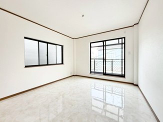 【洋室】 | 泉１丁目　中古戸建 | ☆全居室６帖以上☆どのお部屋でものびのびお過ごしいただけますよ！