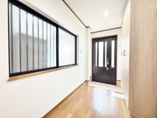 【玄関】 | 泉１丁目　中古戸建